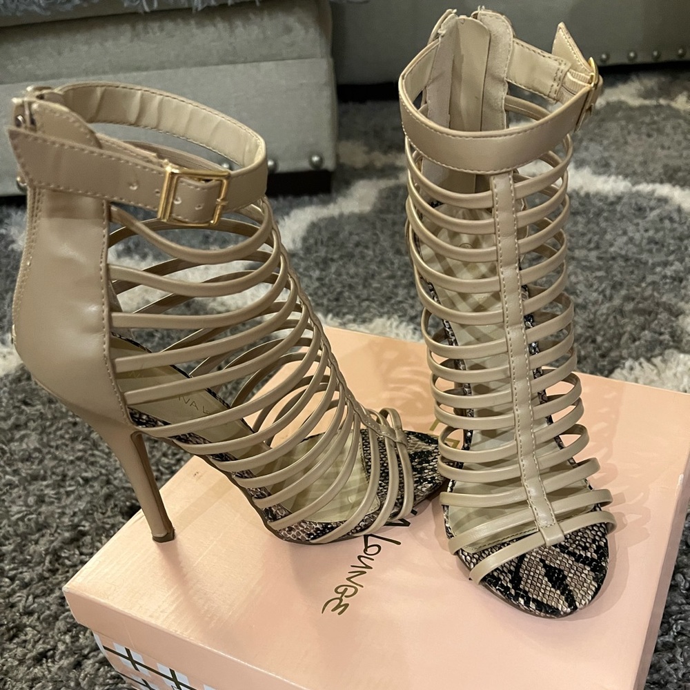 Open toe ankle heel